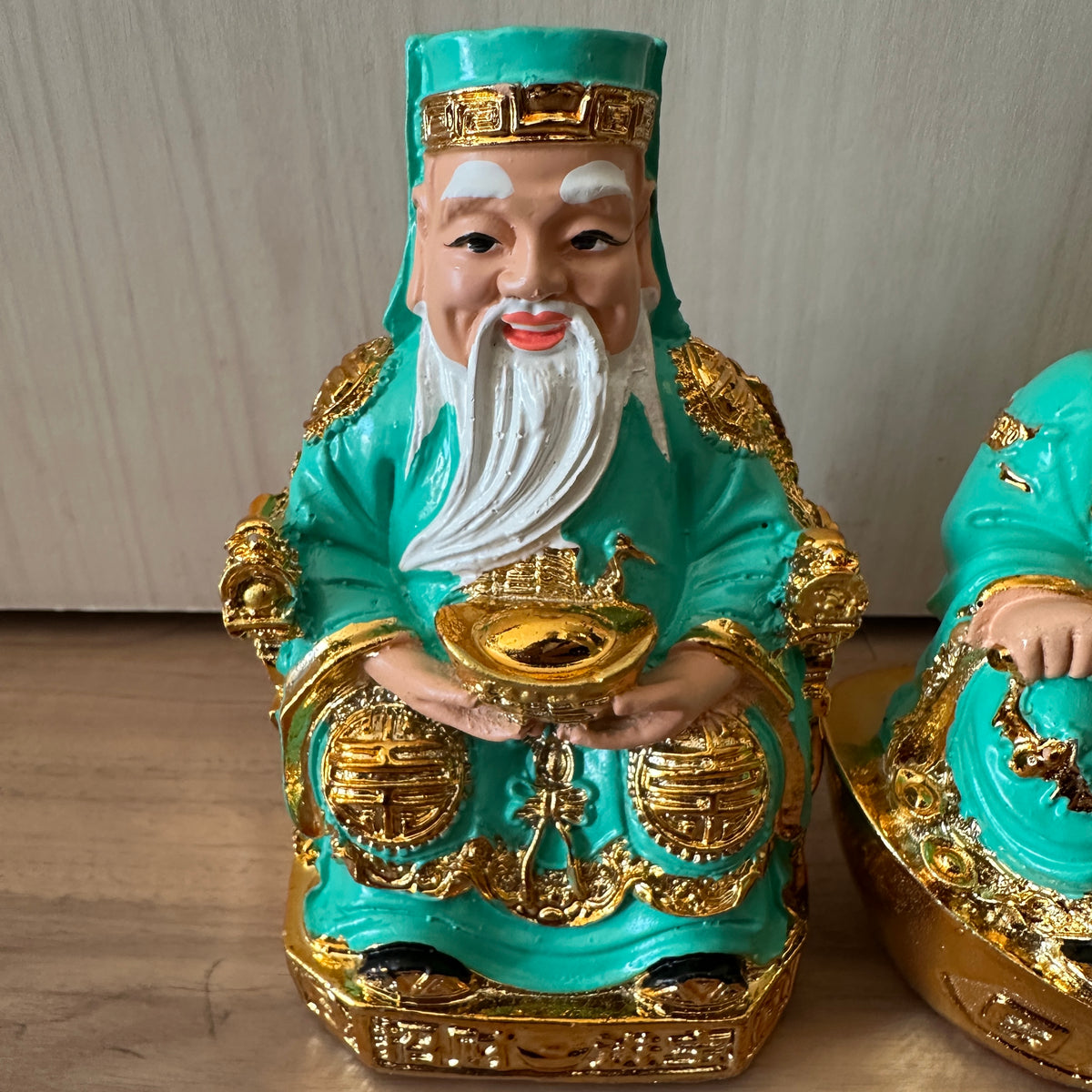ベトナムの福禄寿（財神）と弥勒菩薩（布袋様）の置き物2個セット　風水開運のアイテム