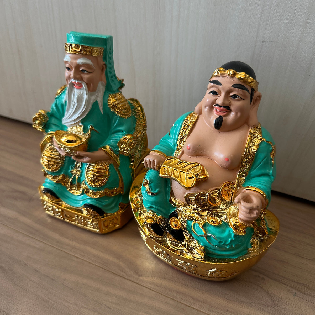ベトナムの福禄寿（財神）と弥勒菩薩（布袋様）の置き物2個セット　風水開運のアイテム