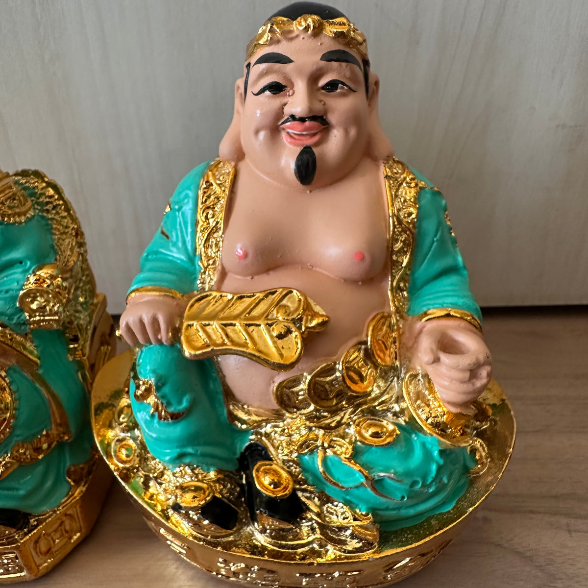 ベトナムの福禄寿（財神）と弥勒菩薩（布袋様）の置き物2個セット　風水開運のアイテム